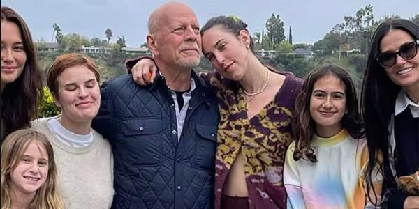 Bruce Willis with his family